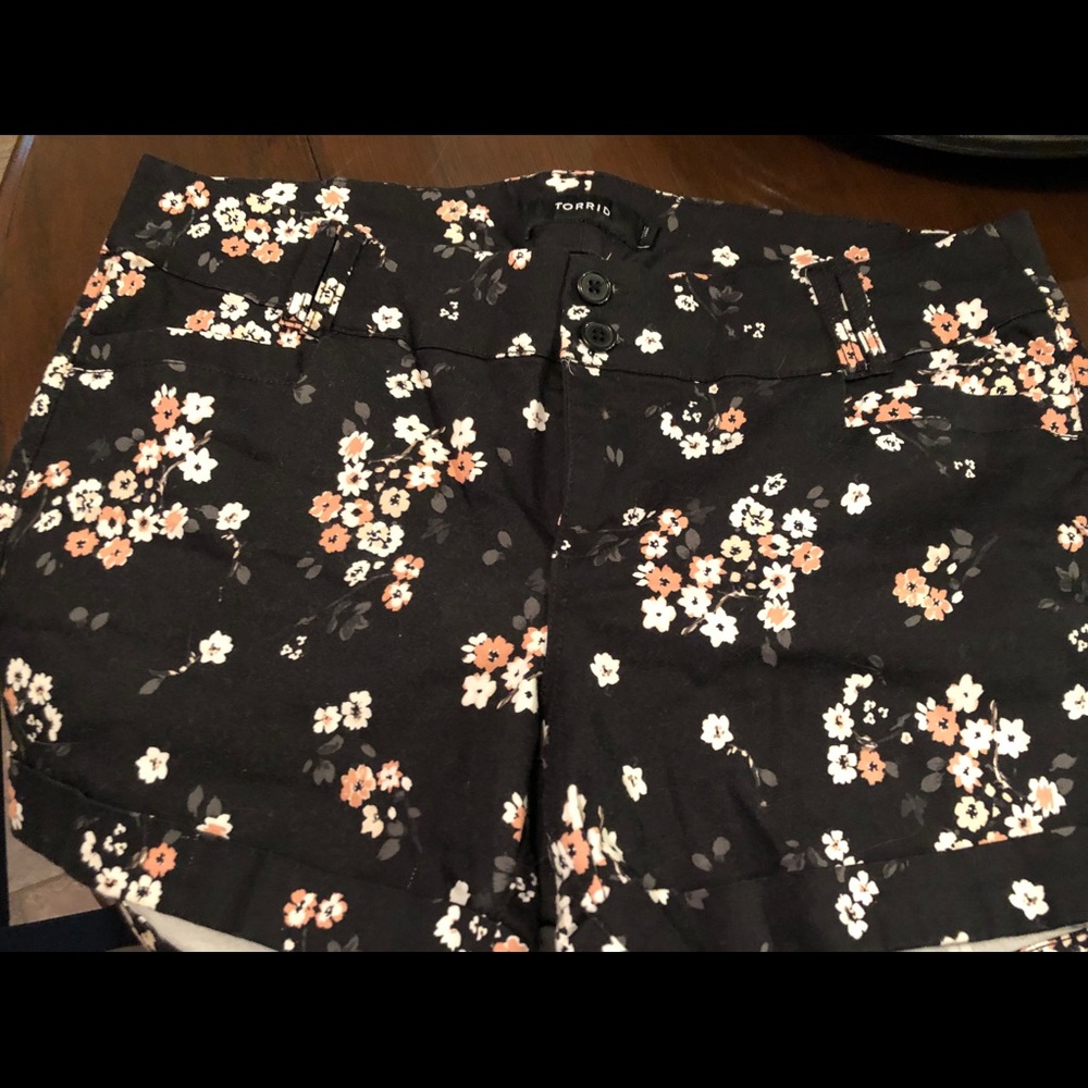 Torrid Shorts size 16